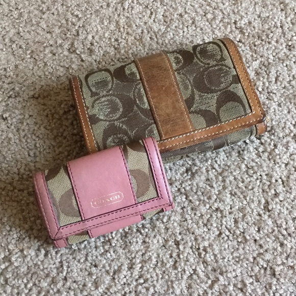 Coach Handbags - Coach Wallet & Key Holder - Authentic